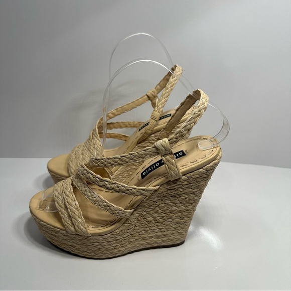 Alice & Olivia women’s Tenley raffia & leather wedge - Picture 2 of 7